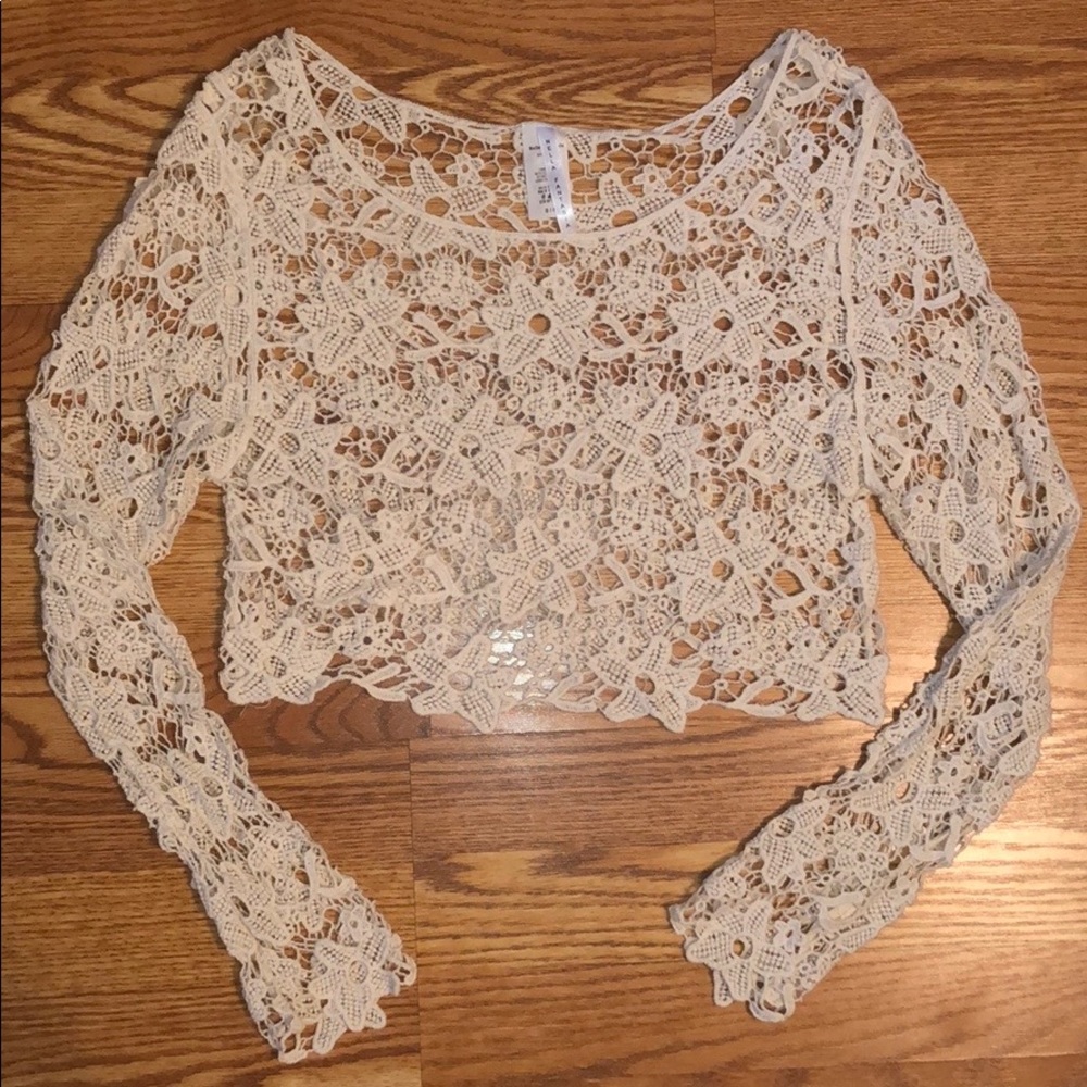 BRAND NEW long-sleeve lace top